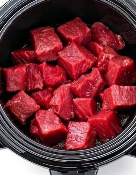 Effortless Slow Cooker Beef Stew: Raw Beef to Tender Perfection